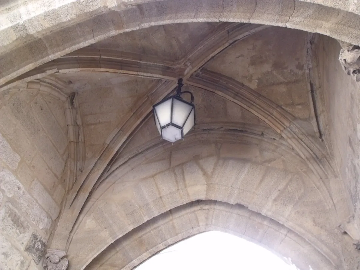 Aix-en-Provence Walking Tours: Explore Provence's Gem