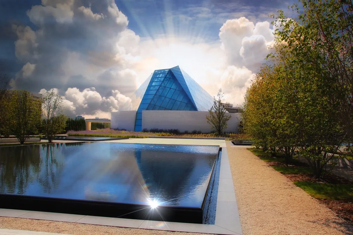 Historical Significance of Amboise Buildings in 2025